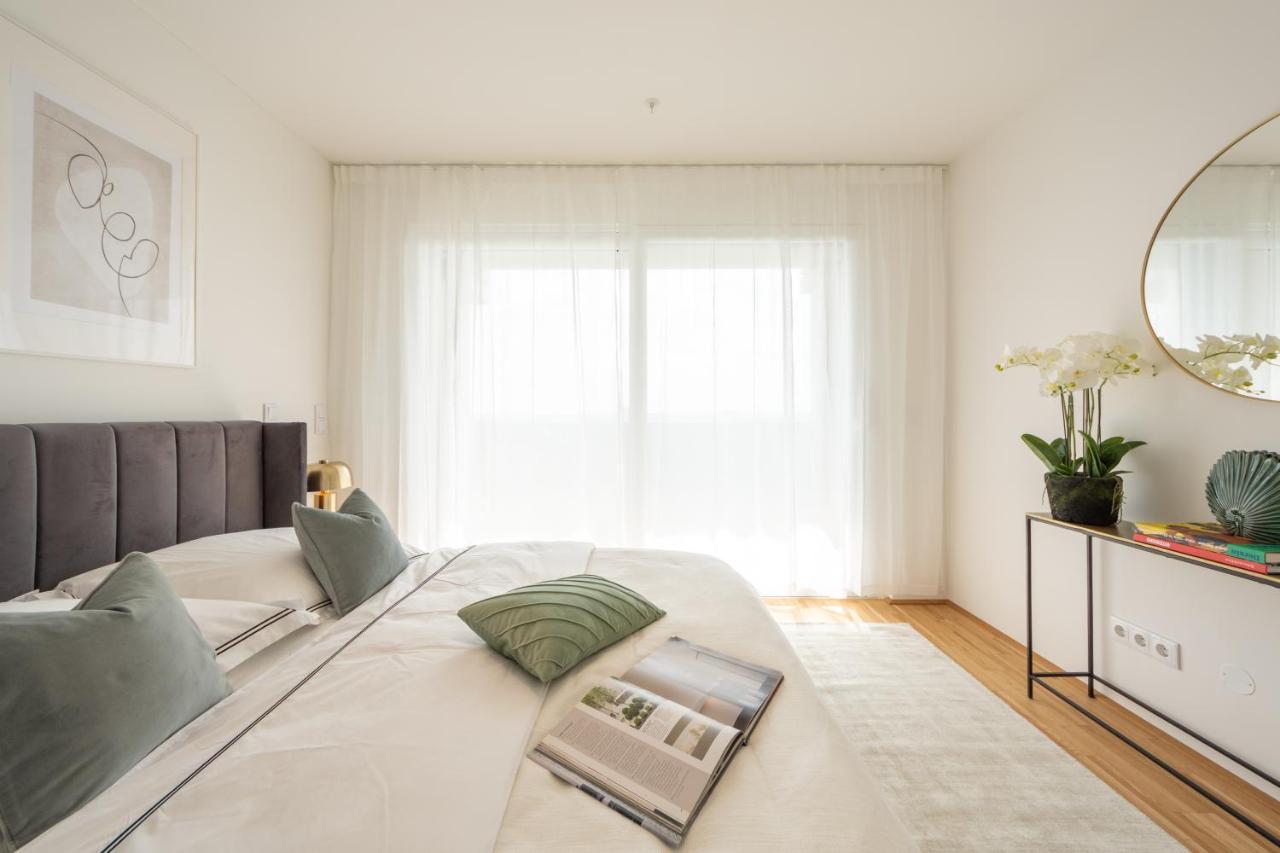 Gruen & Urban - Direkt An Der Therme - 15 Minuten Ins Zentrum Vienna Esterno foto