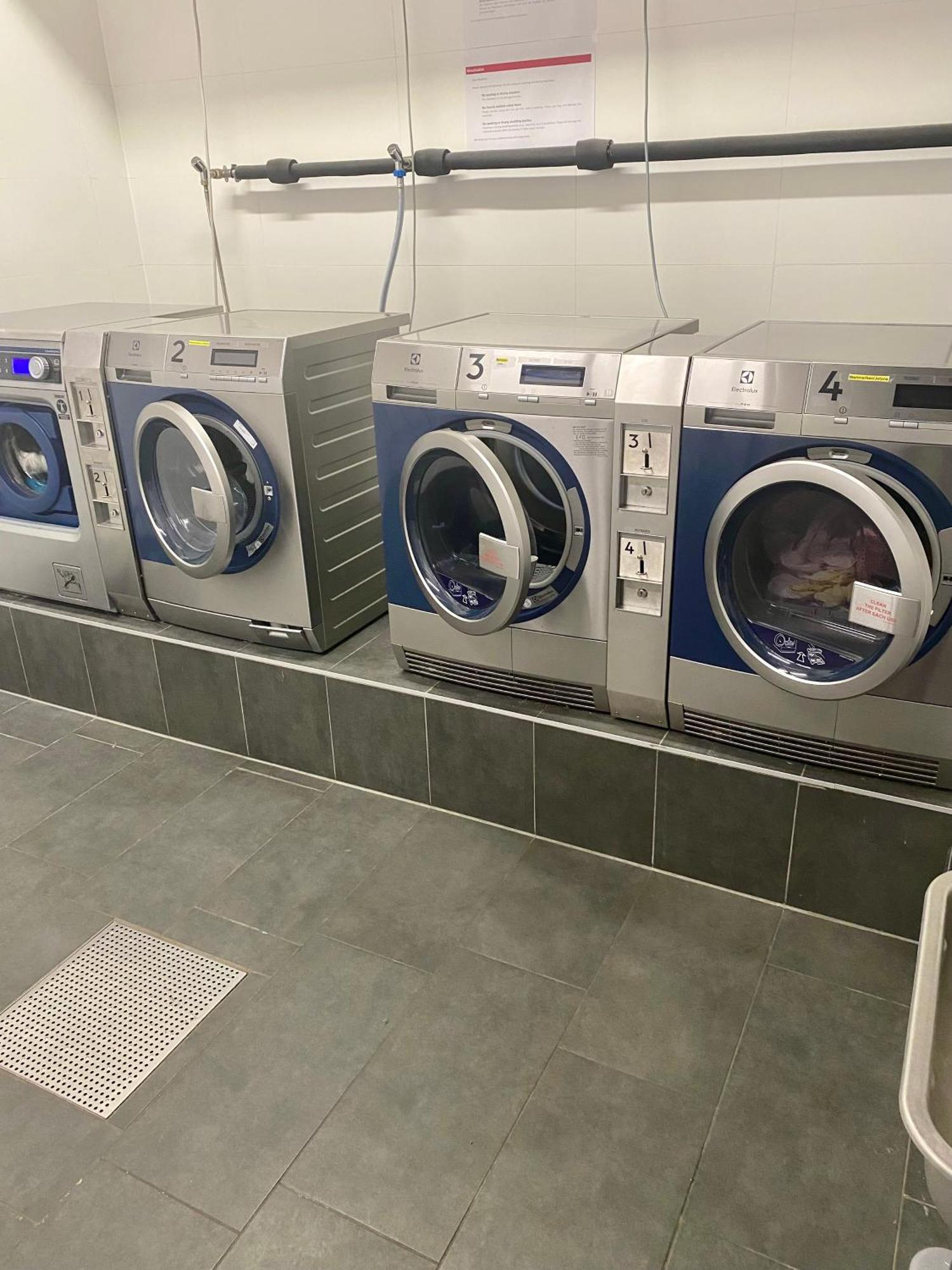 Gruen & Urban - Direkt An Der Therme - 15 Minuten Ins Zentrum Vienna Esterno foto